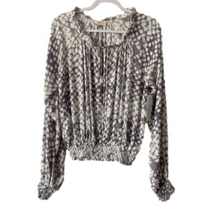 Peach Love California NWT Women's S Boho Chic Smocked Long Sleeve Blouse‎ Career